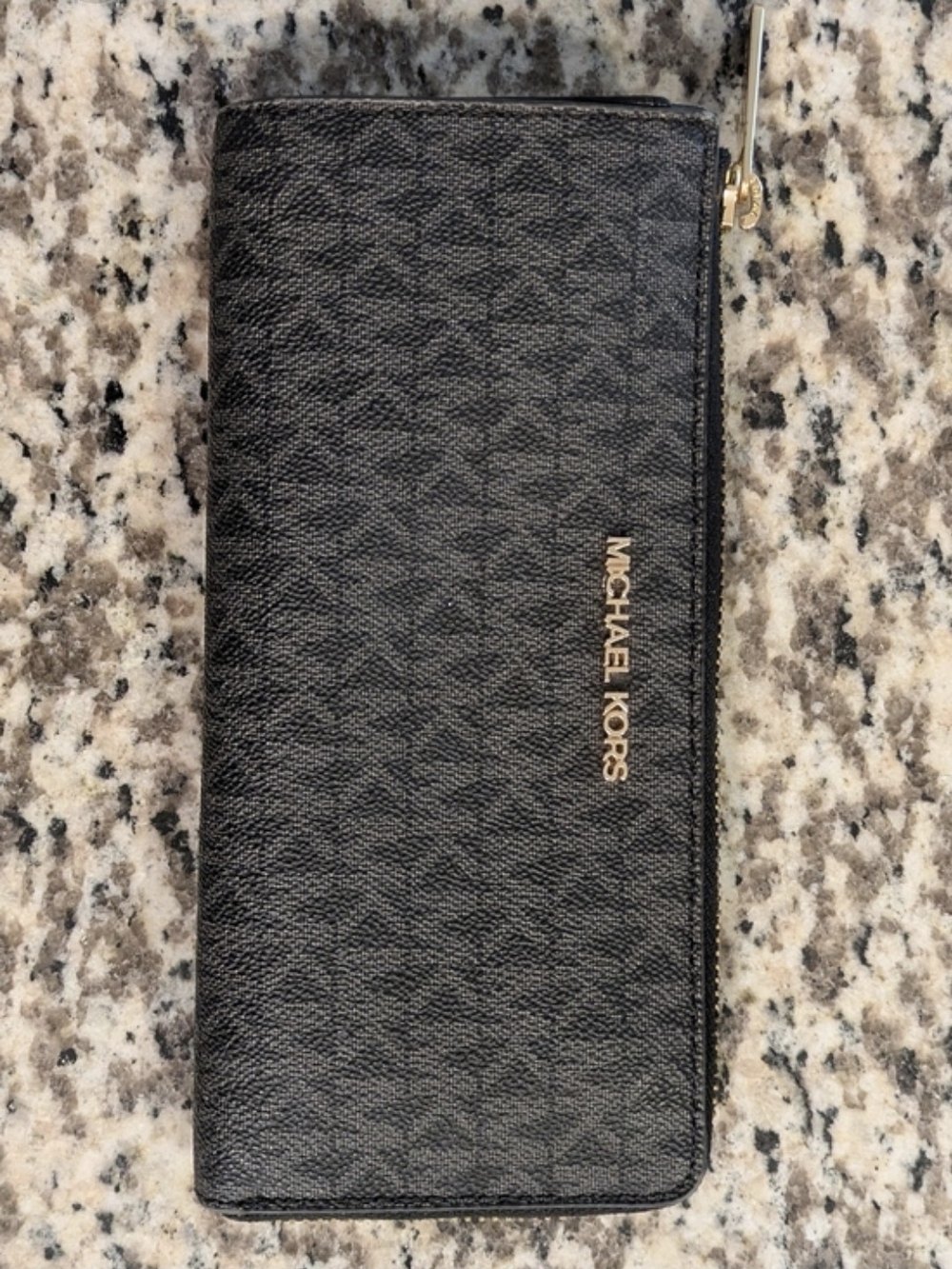 Michael Kors Black and Gold Zip Card Holder